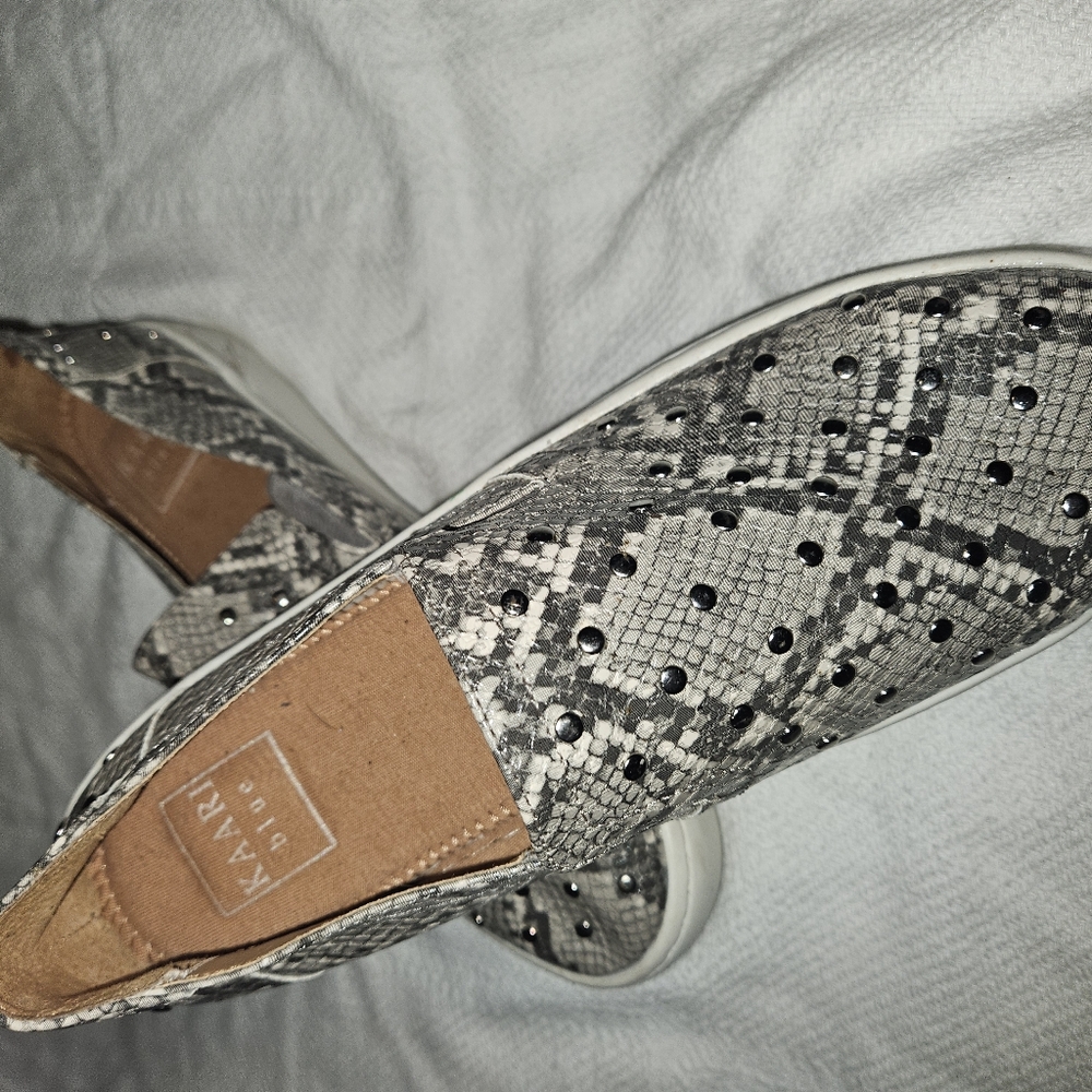 Kaari Blue snakeskin sneakers